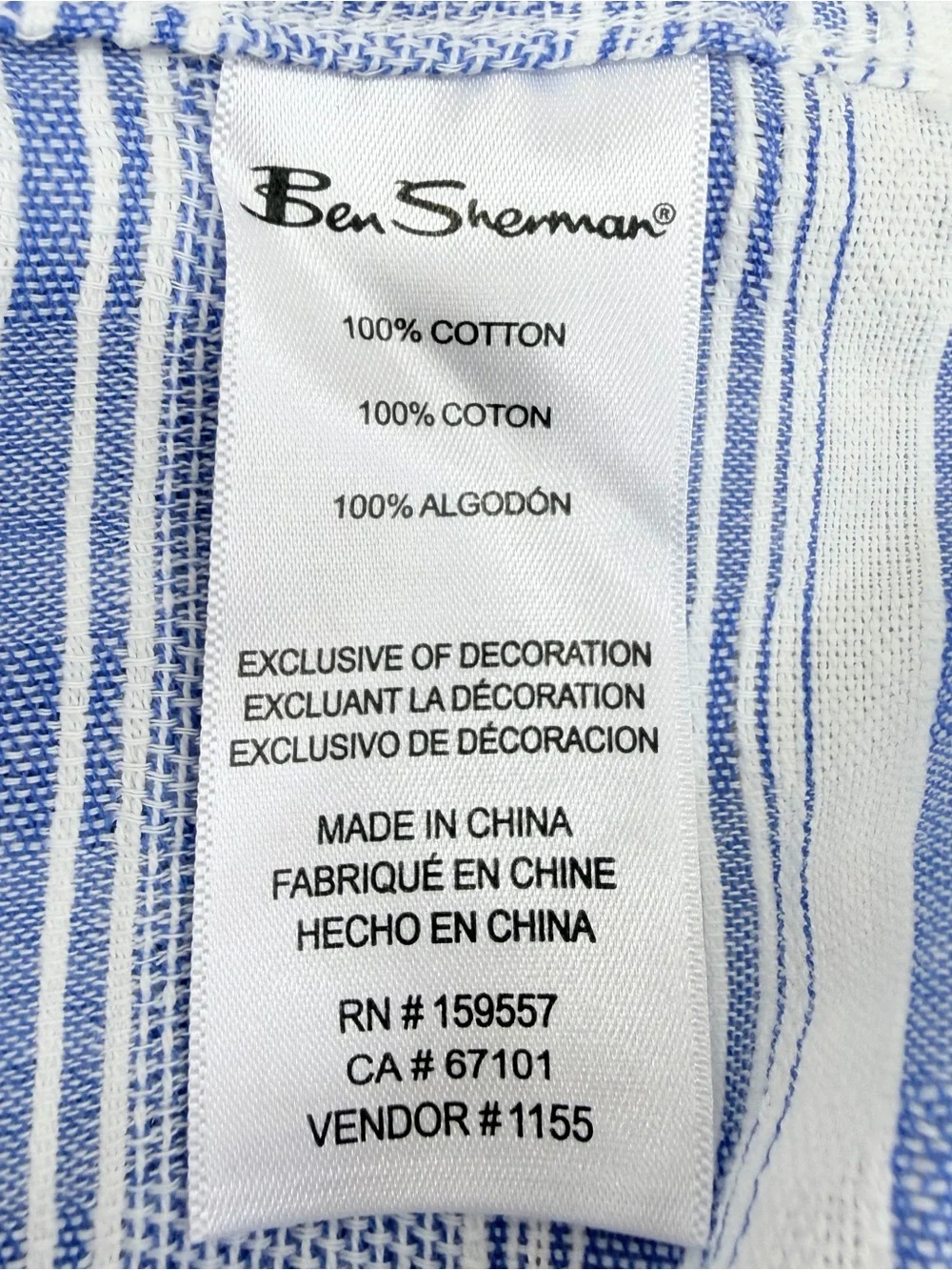 Ben Sherman Men’s Large blue and white striped button-down camp shirt